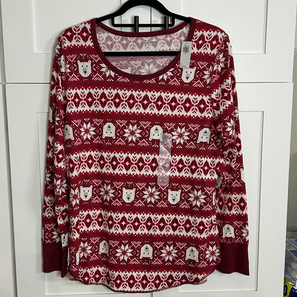 Old Navy Red and White Polar Bear Christmas Pajama Top - NWT